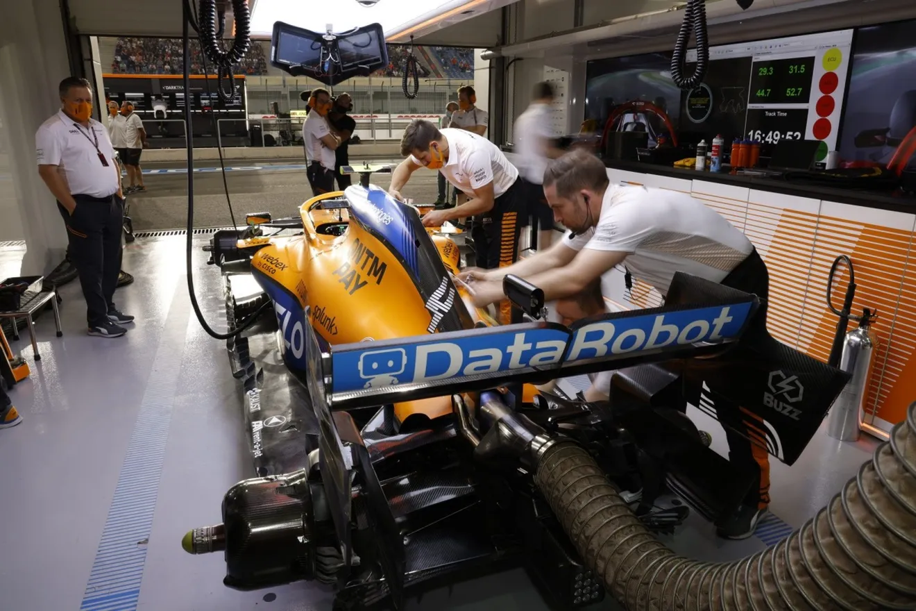 Vídeo: McLaren arranca el MCL36 por primera vez