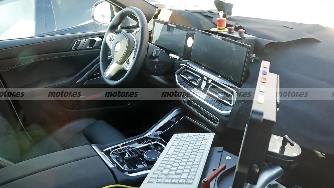 BMW X6 2023 - foto espía interior