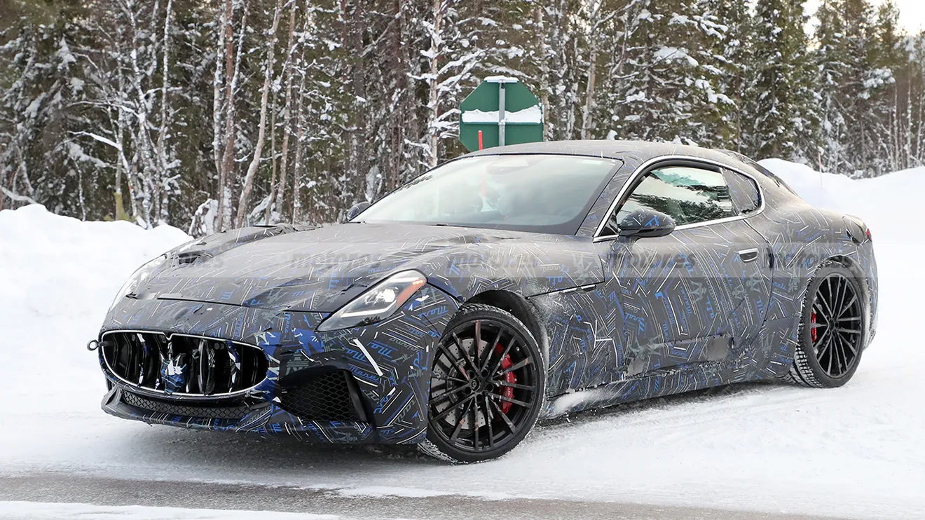 ¡Empieza el destape! El nuevo Maserati GranTurismo 2022 es cazado más ligero de camuflaje