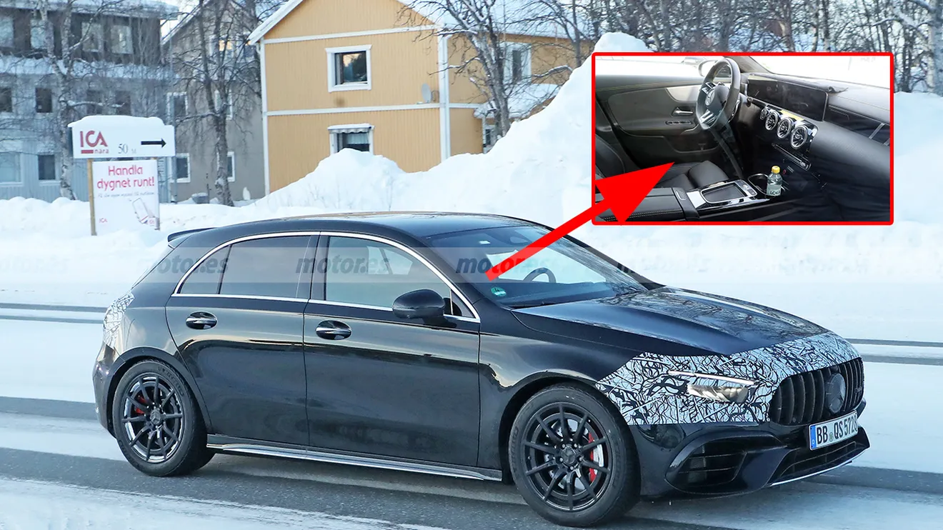 Estas fotos espía del nuevo Mercedes-AMG A 45 confirman una gran novedad en el interior