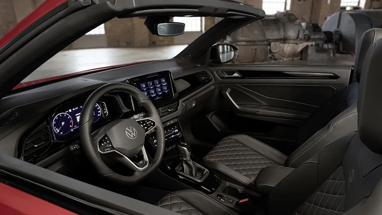 Volkswagen T-Roc Cabrio 2022 - interior