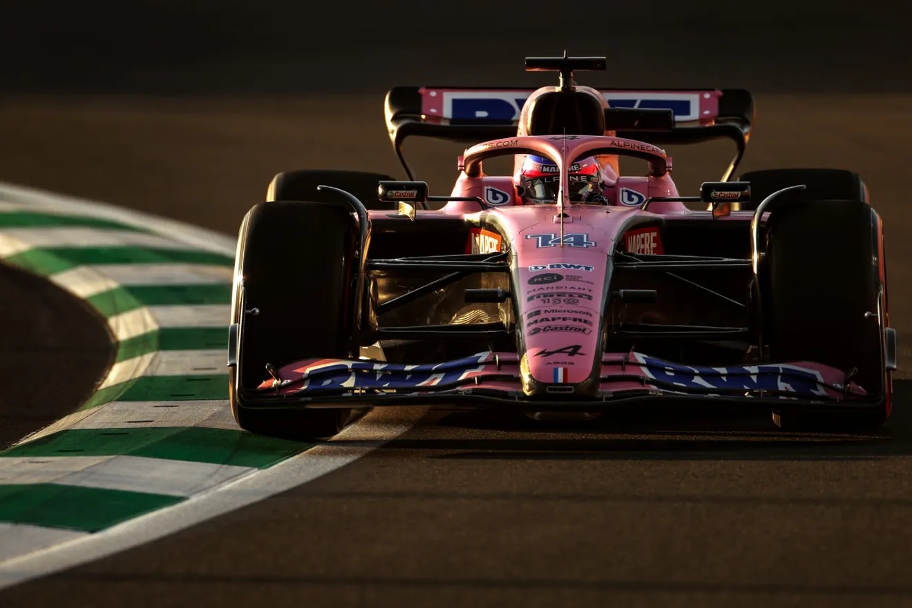 Alonso, encantado con los nuevos F1 en Jeddah: «Hay más rendimiento en el coche»