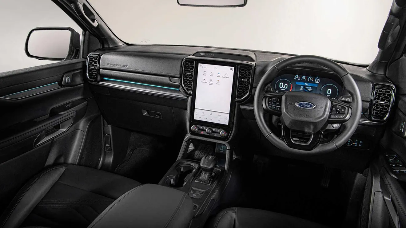 Ford Everest 2023 - interior