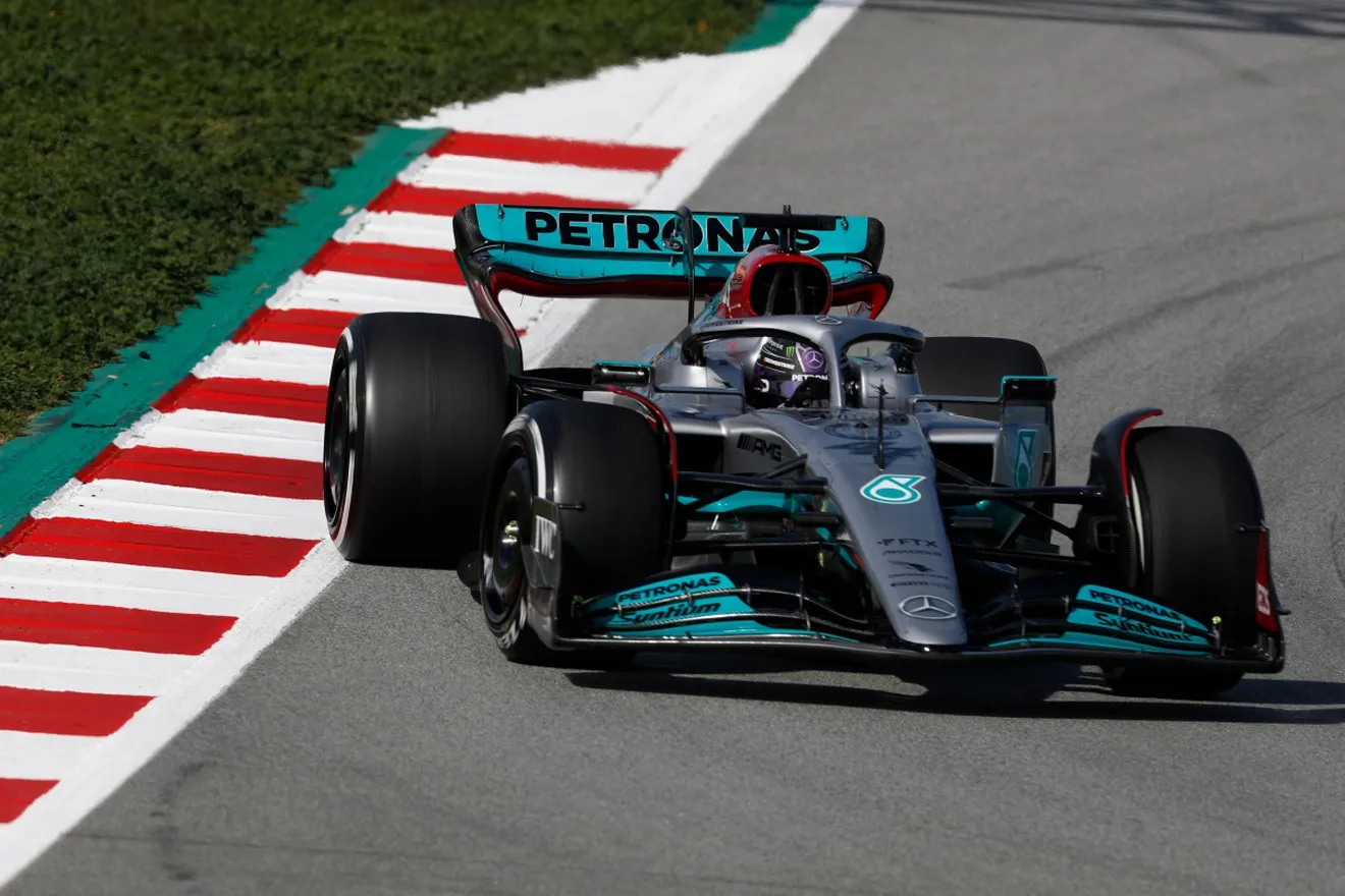 Hamilton avisa a Verstappen y Red Bull: «Estoy en mi mejor momento»