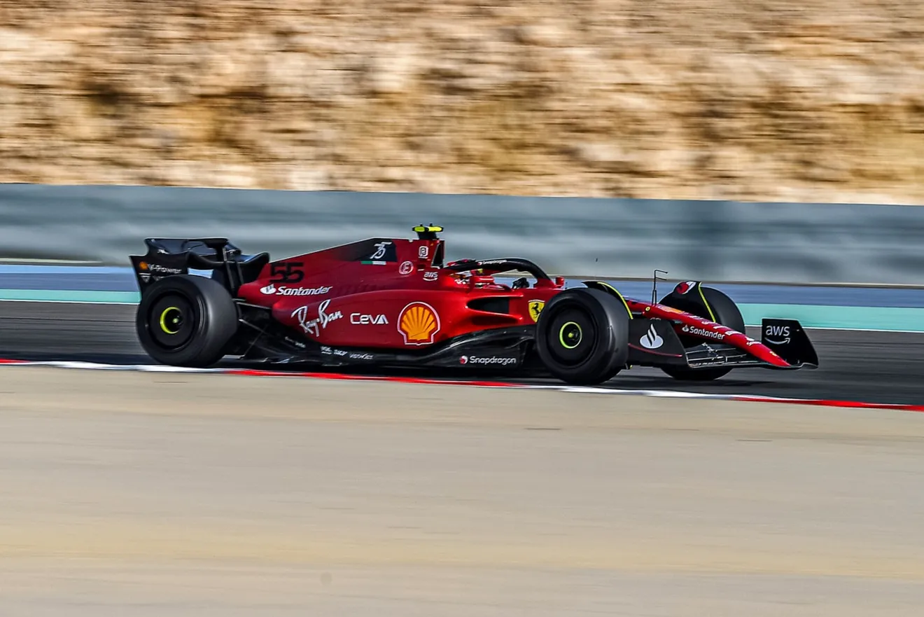 Sainz y Ferrari siguen sorprendiendo: buena fiabilidad y soluciones al 'porpoising'