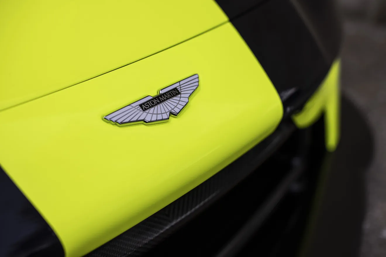 Valentín Hasse-Clot, nuevo piloto oficial de Aston Martin Racing