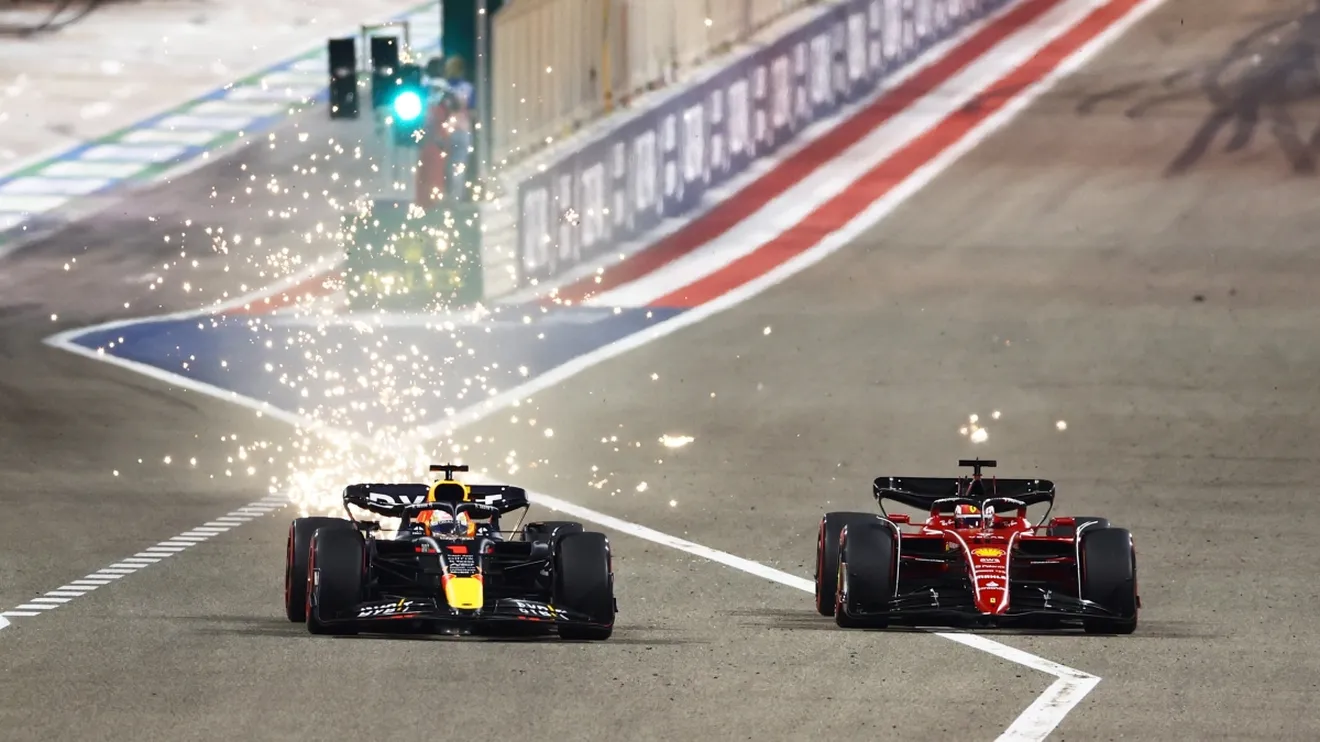 ¡Así sí! El vídeo del genial duelo en pista entre Leclerc y Verstappen