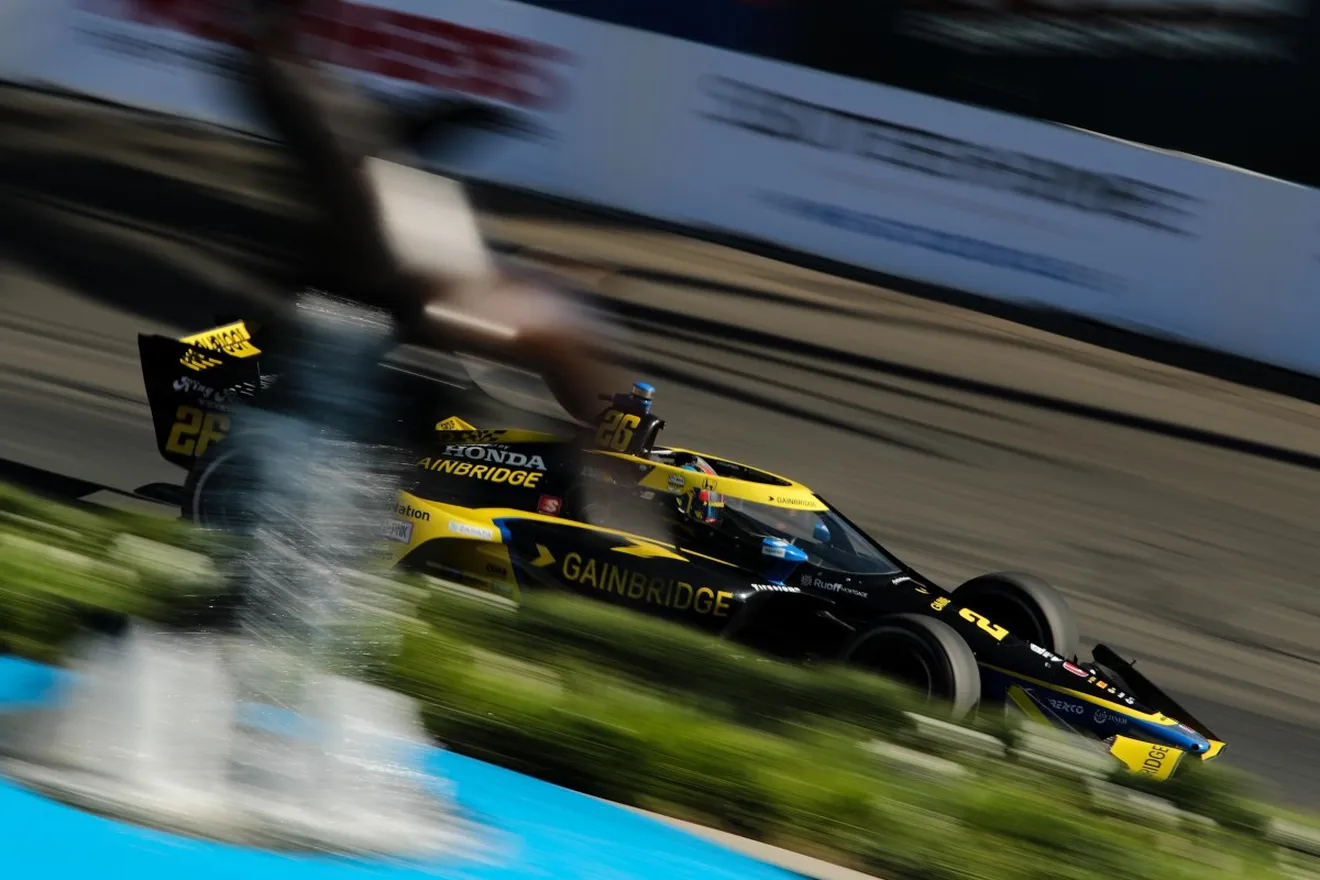 Palou brilla en Long Beach y clasifica tercero; imparable pole de Colton Herta