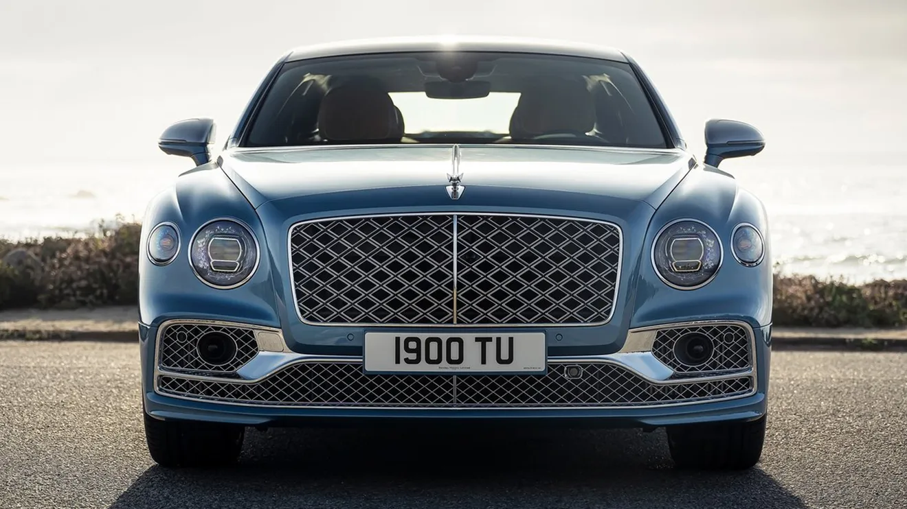 El primer eléctrico de Bentley: qué se sabe y qué esperar de un modelo que llegará en 2025