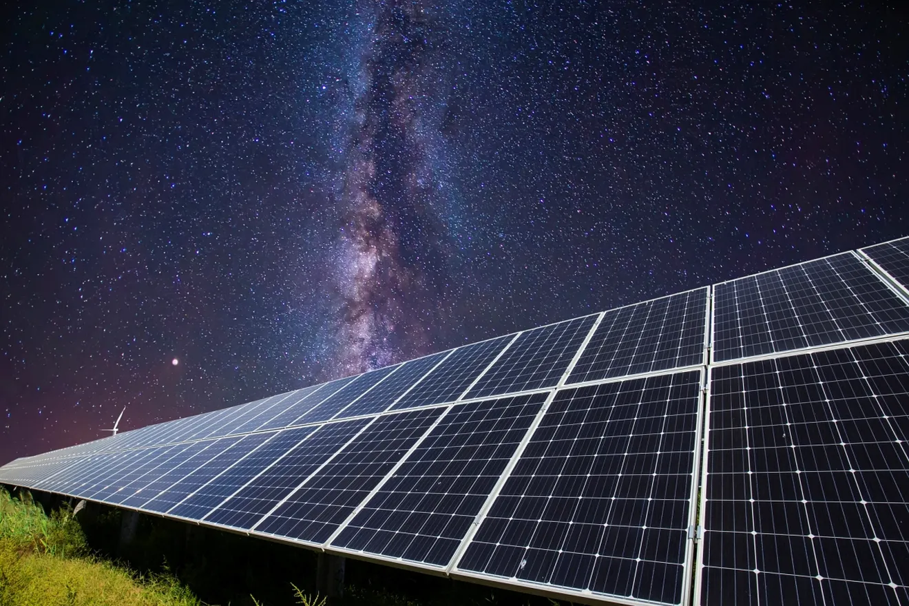 La energía solar nocturna crece: este proyecto utiliza calor infrarrojo