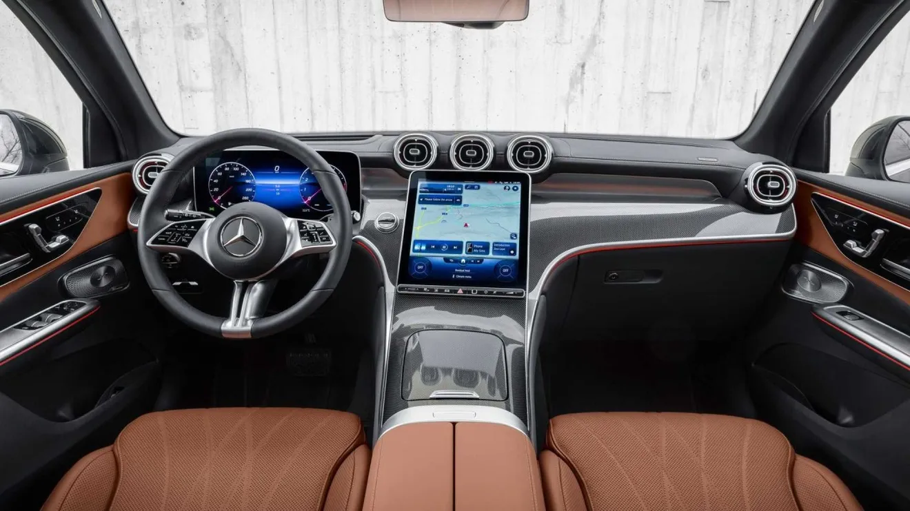 Mercedes GLC 2022 - interior