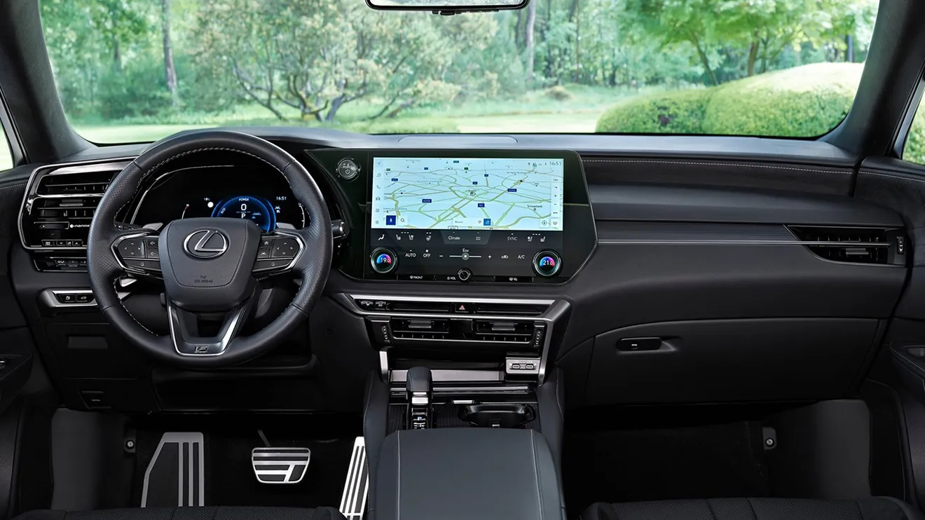 Lexus RX - interior