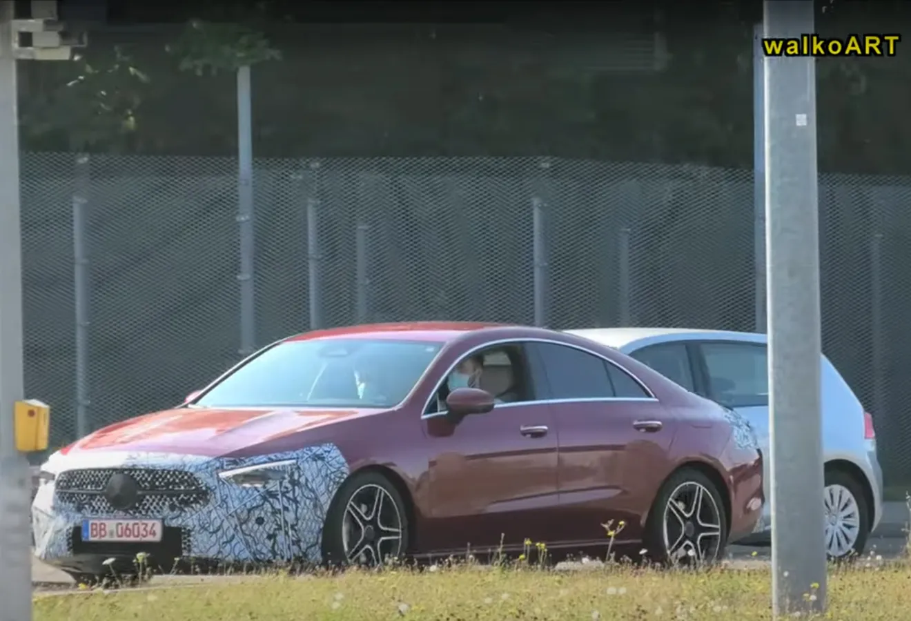 El Mercedes CLA Facelift aparece por primera vez en un video espía