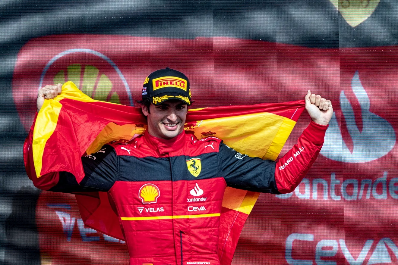 Cuando el piloto es más razonable que su equipo: el «dejad de inventar» de Sainz a Ferrari
