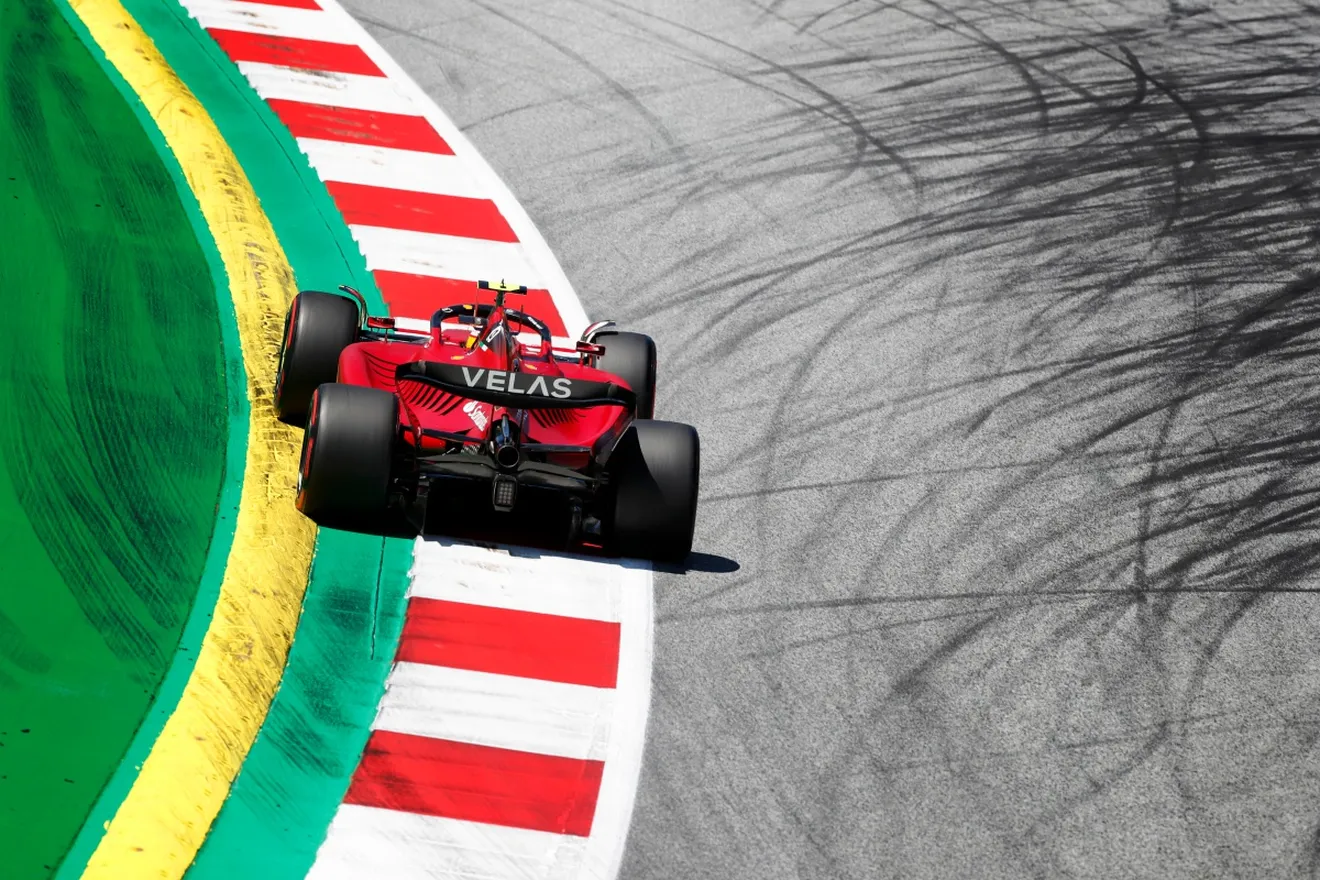 Sainz, más cerca que nunca de Leclerc, quiere ganar al sprint: «Todo se puede pelear»