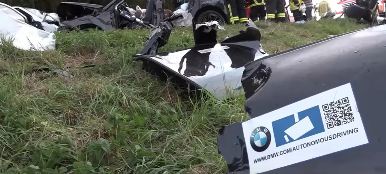 BMW iX accidente