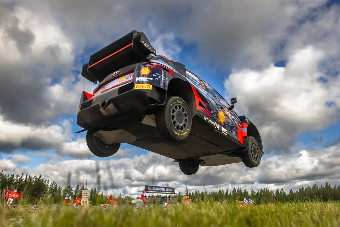 Kalle Rovanperä no gana en casa, pero da otro paso hacia el título del WRC