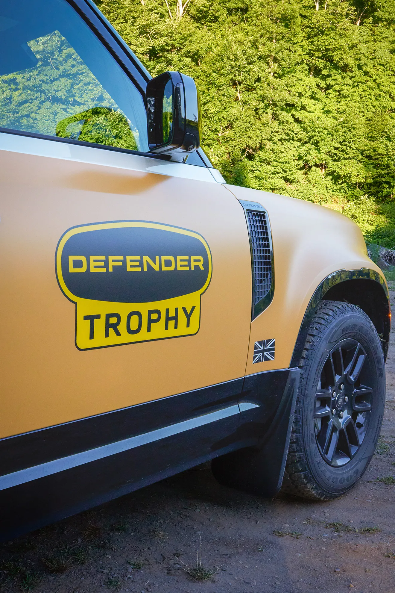 Land Rover Defender Trophy Edition 2023