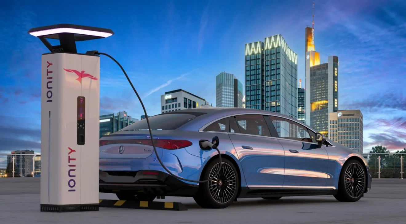 ¿Va a ser más barato el coche eléctrico que el de combustión? Audi y Honda piensan distinto