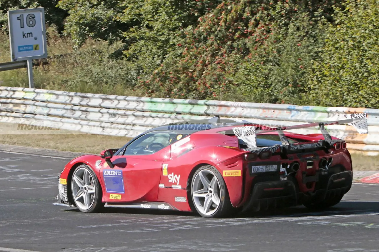 Fotos espía Ferrari SF90 VS Speciale en Nürburgring