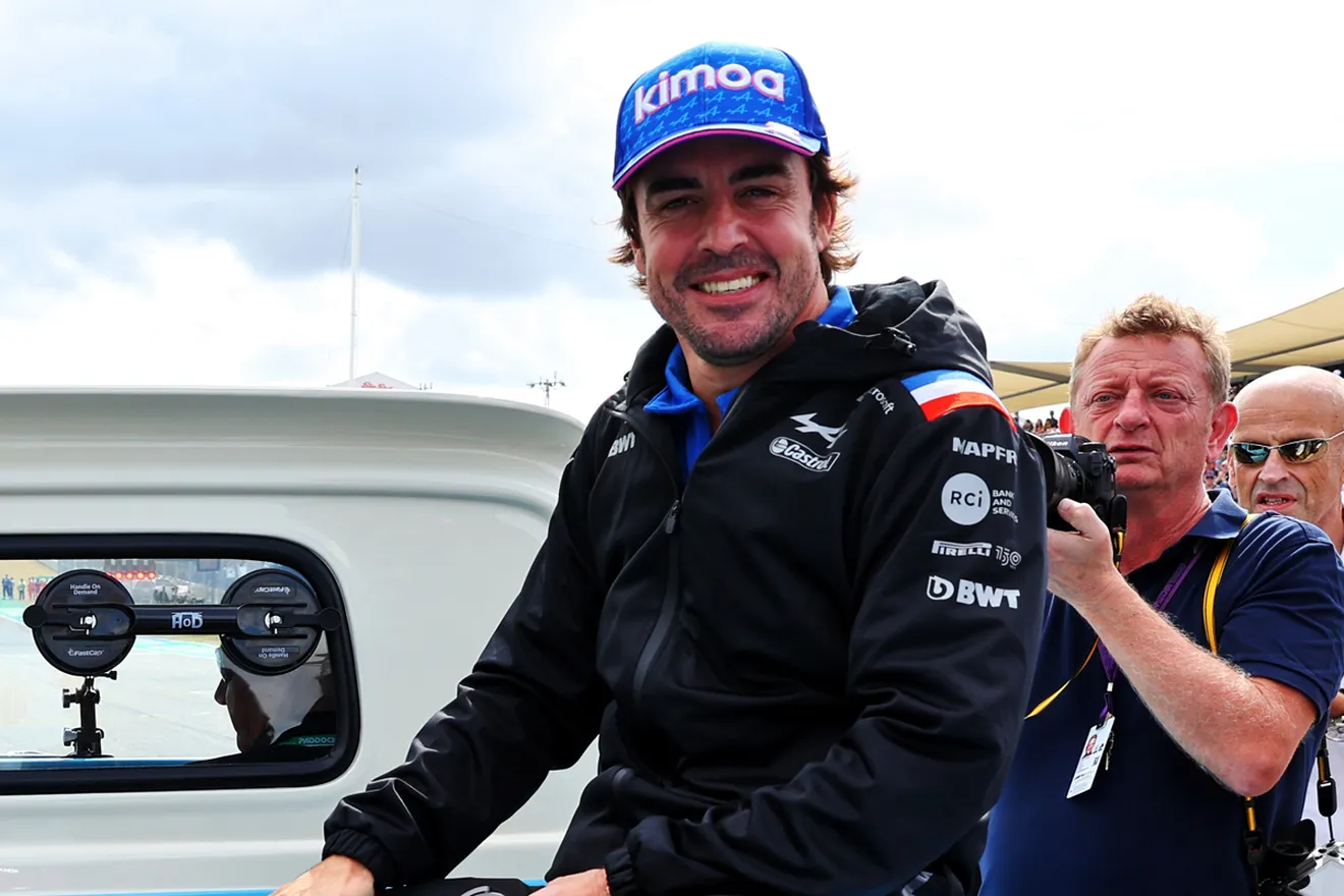 Fernando Alonso salva una clasificación atípica, explica el bajón de Alpine y avanza su estrategia de carrera