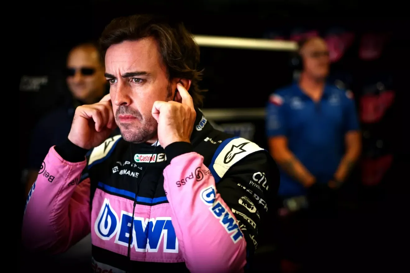 Fernando Alonso reacciona a la sanción de la FIA con un mensaje de advertencia