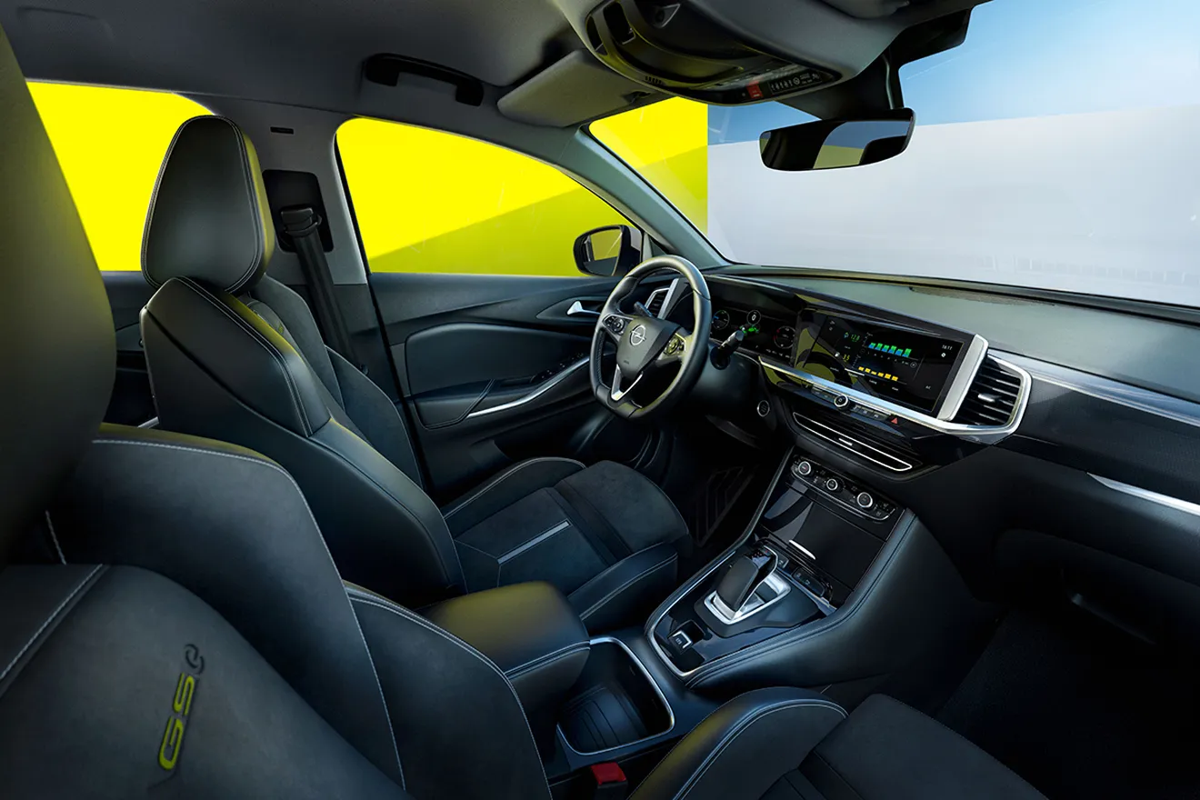 Opel Grandland GSe - interior