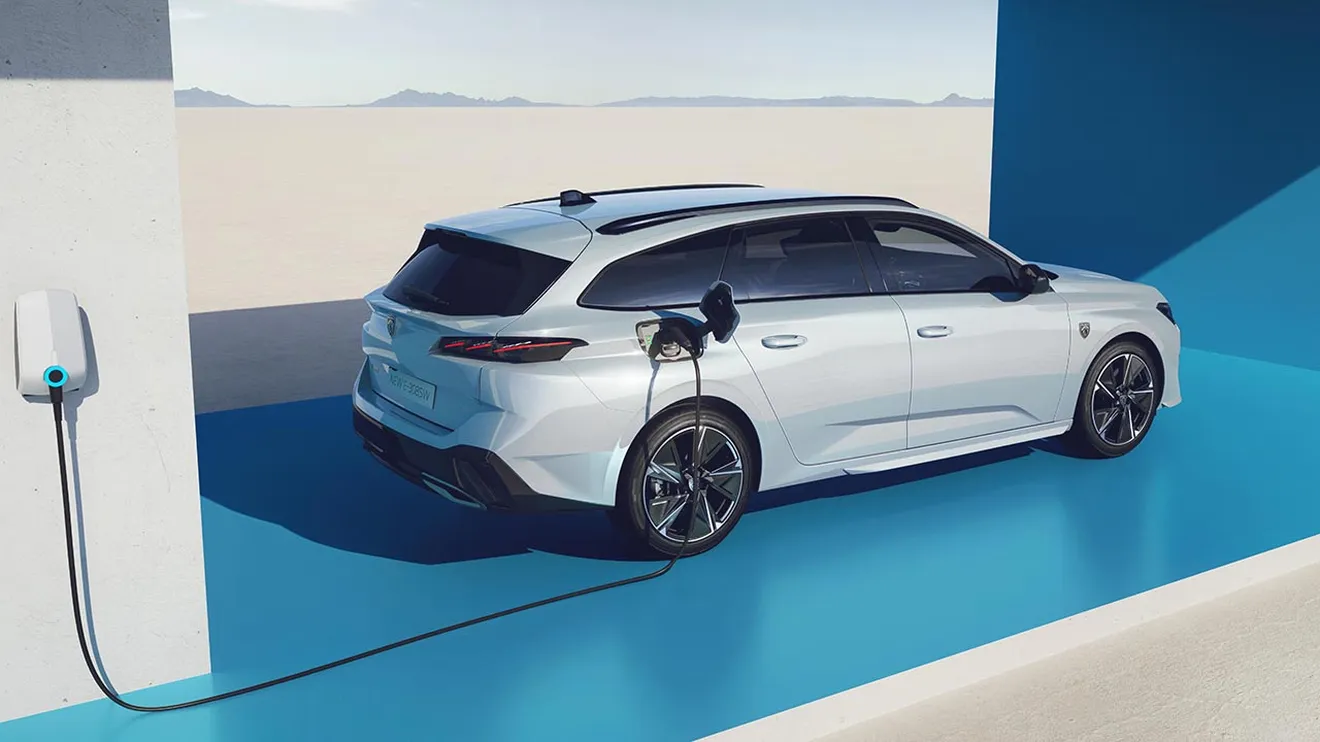 Los secretos de los 5 nuevos coches eléctricos que Peugeot lanzará de cara a 2025