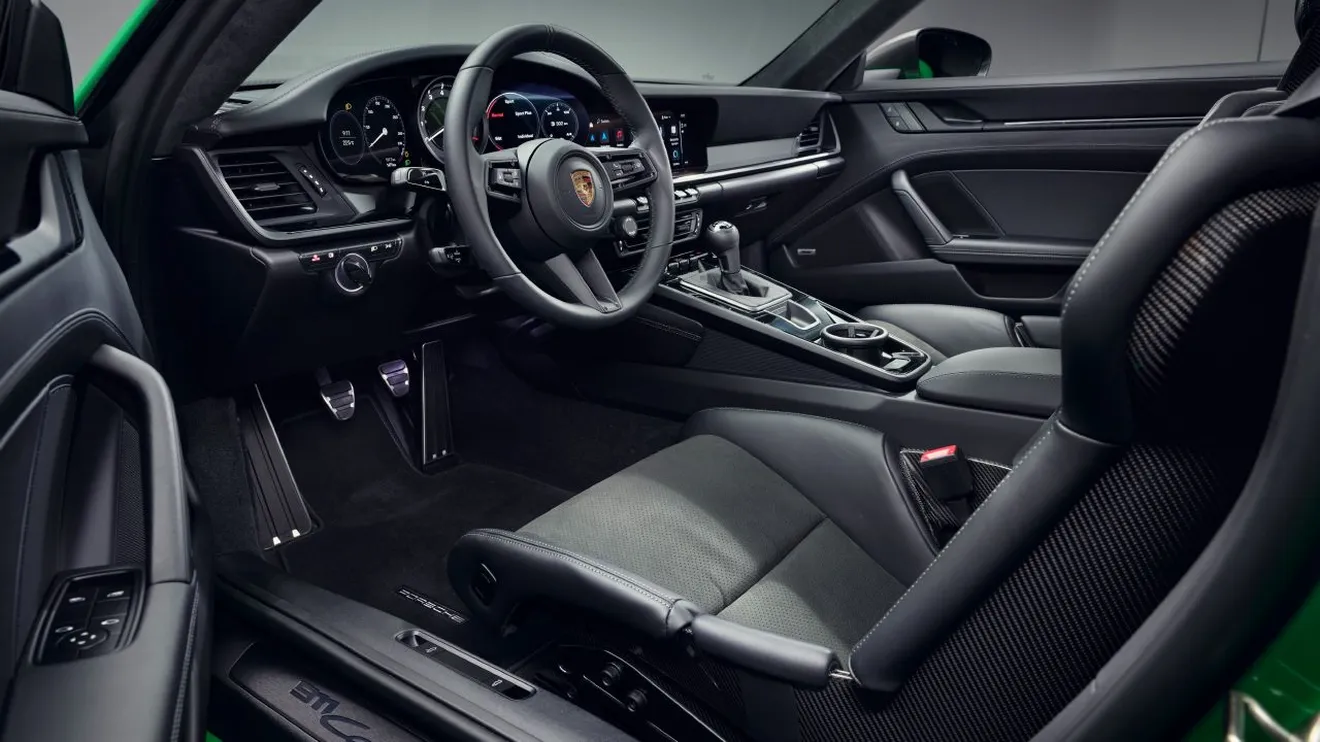 Porsche 911 Carrera T 2023 - interior