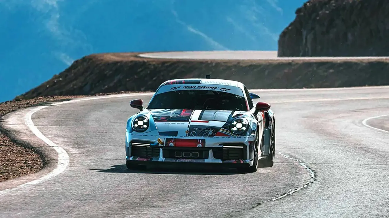 El Porsche 911 Turbo S destrona el récord de Bentley en el Pikes Peak