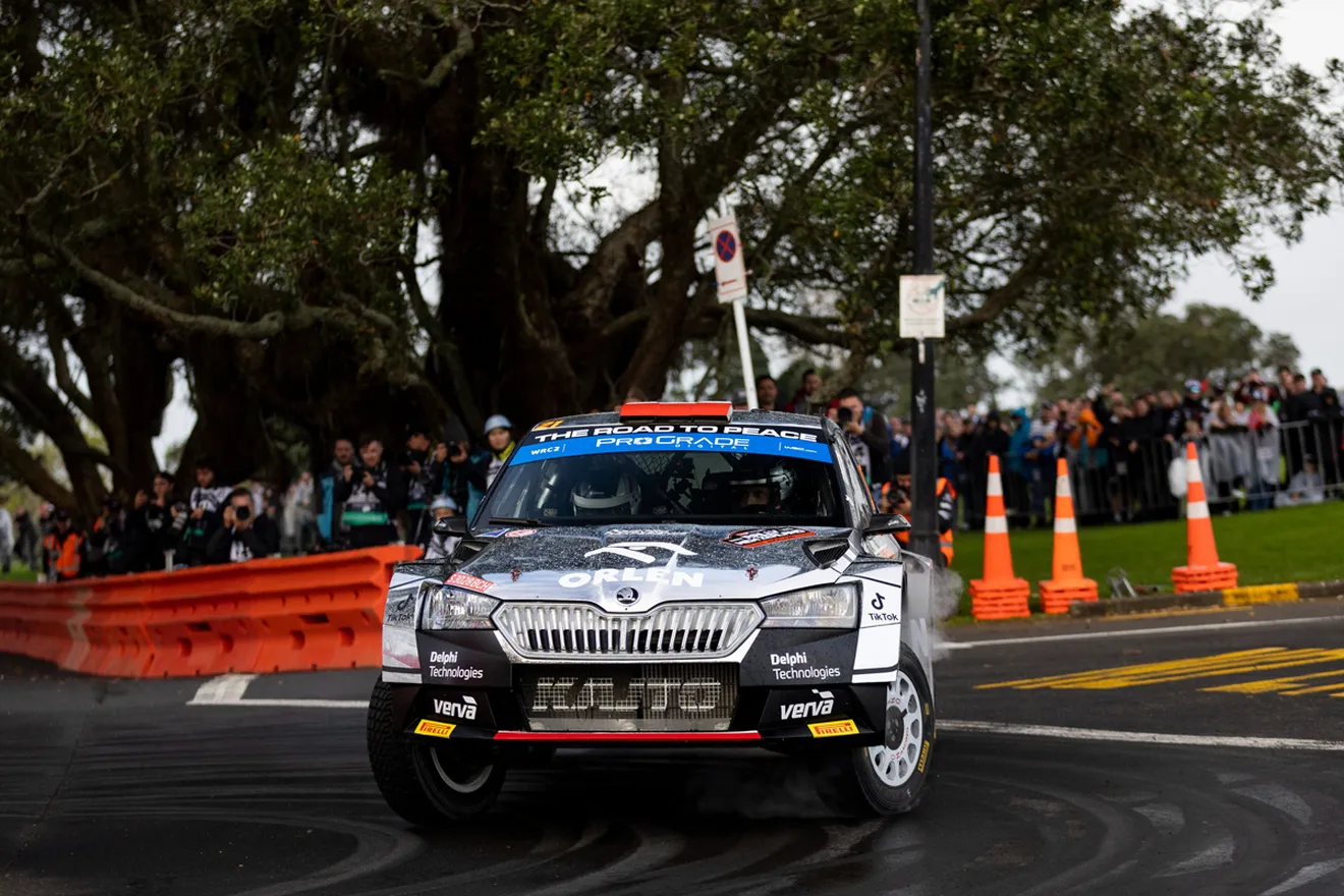 Kajetan Kajetanowicz y Emil Lindholm se juegan el título de WRC2 en el Rally de Japón