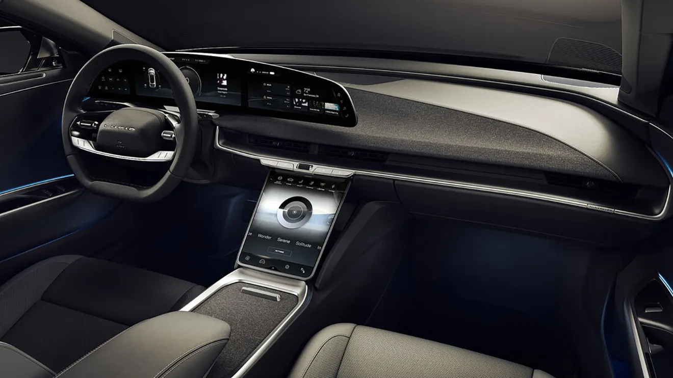 Lucid Air Pure - interior