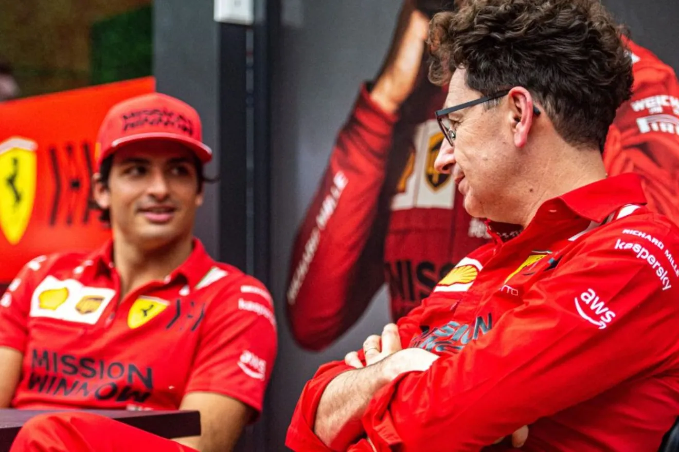 La opinión de Carlos Sainz sobre el incierto futuro de Mattia Binotto en Ferrari y los retos de 2023