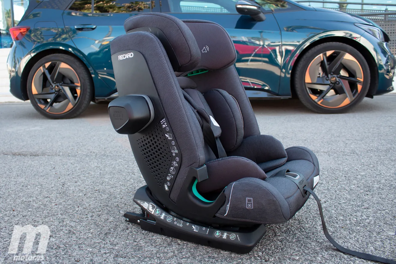 Toria Elite: una silla de coche segura y modulable firmada por Recaro