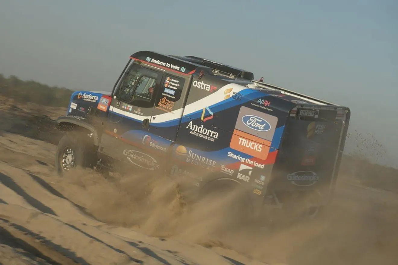 Albert Llovera se apunta al Dakar 2023 con un camión Ford y su sobrina Margot