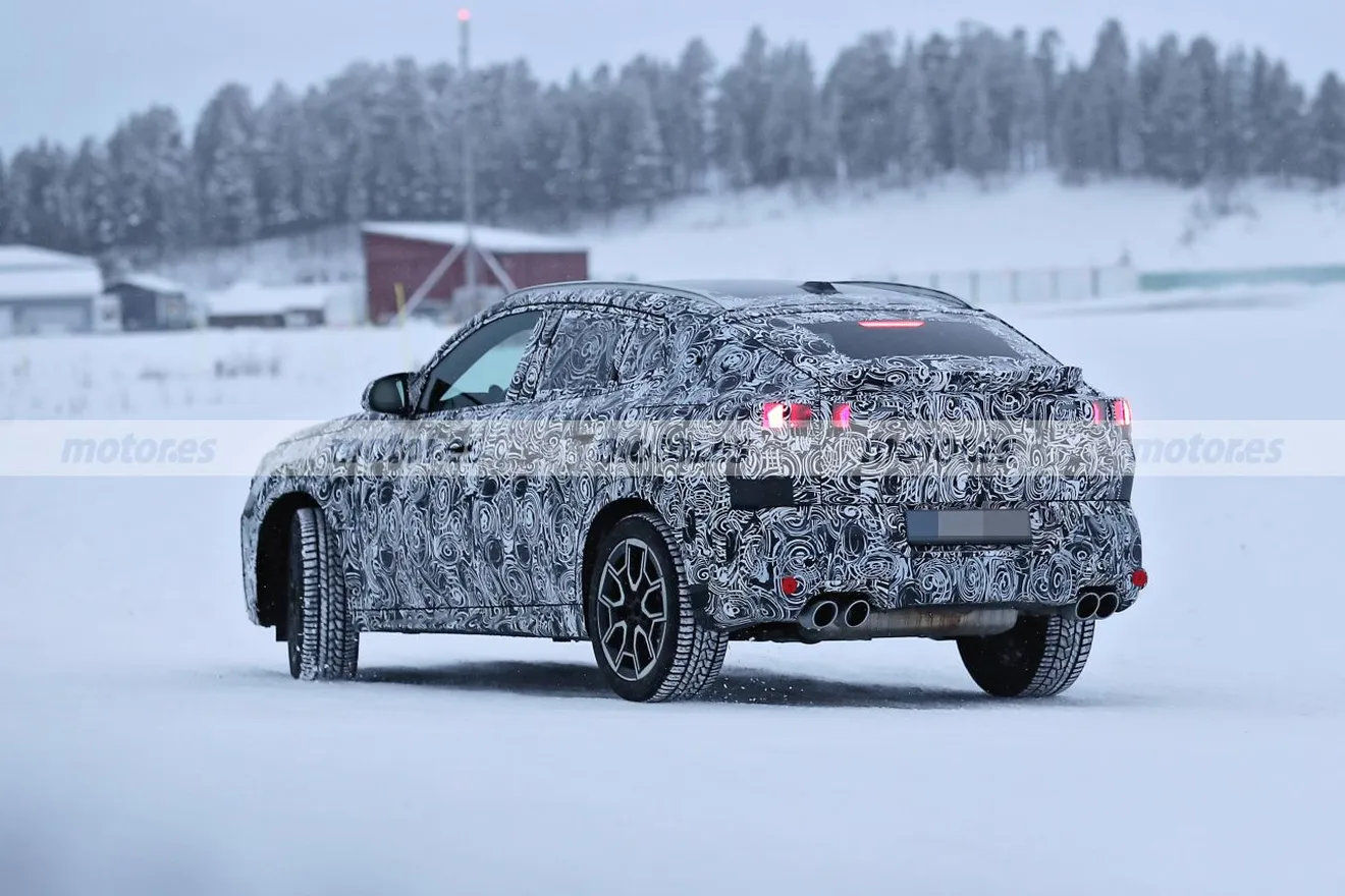 Fotos espía BMW X2 M35i 2024 en Suecia