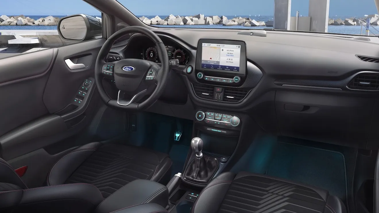Ford Puma Vivid Ruby Edition - interior