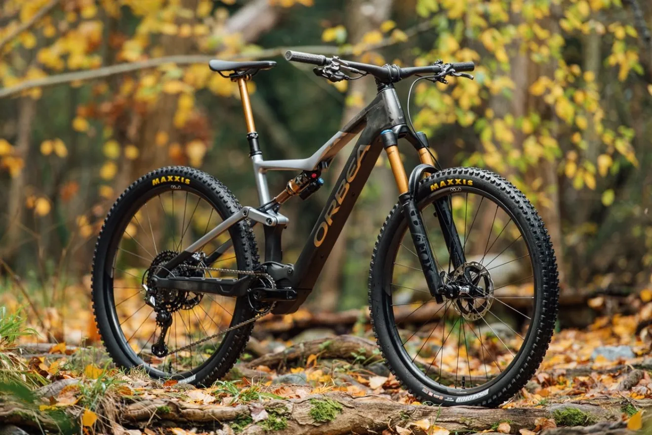 Orbea lo vuelve a hacer: la nueva Rise de doble suspensión sigue fiel a su filosofía para mantenerse en la élite de las e-MTB ligeras 