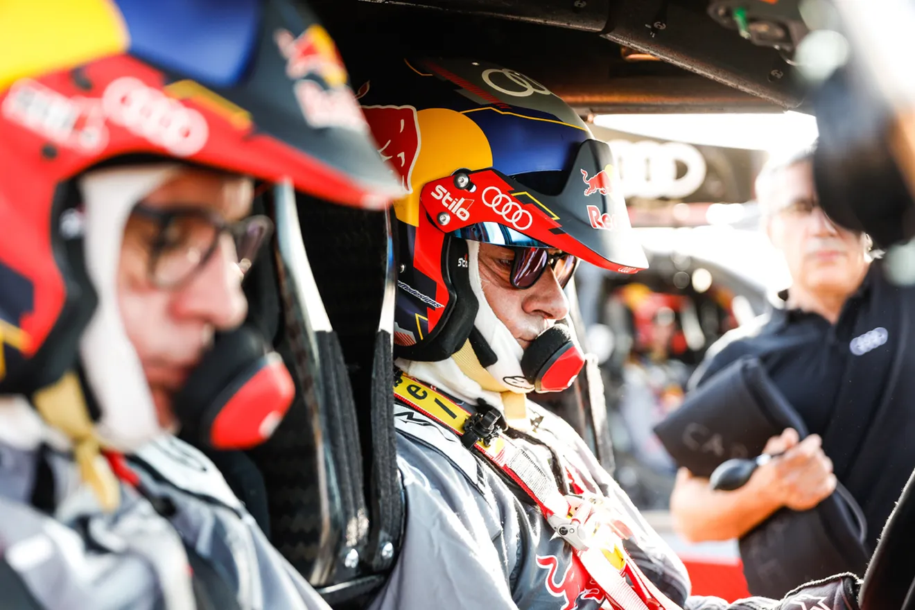 Carlos Sainz brilla en una primera etapa del Dakar difícil para la 'armada española'