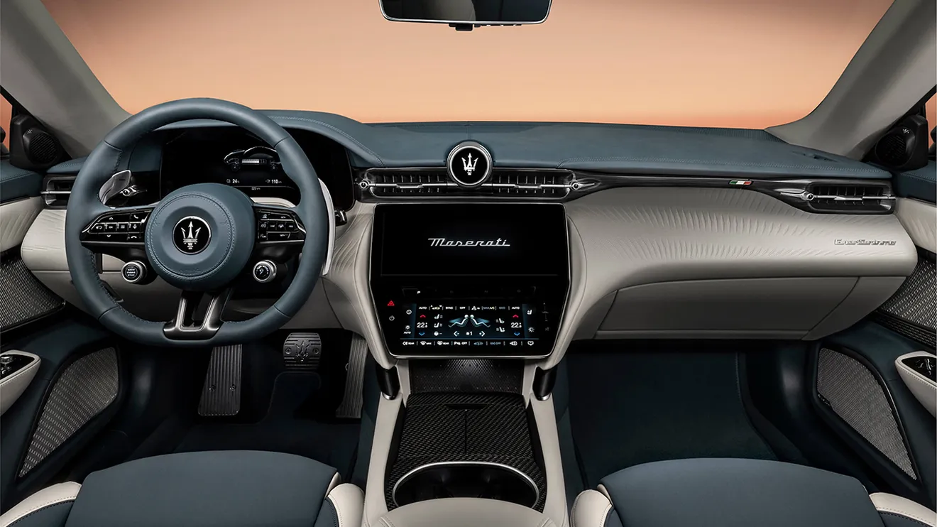 Maserati GranTurismo 2023 - interior