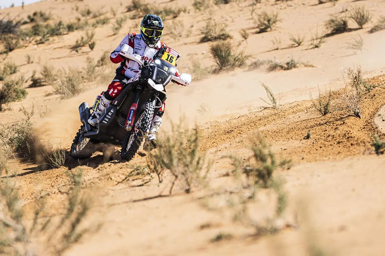 Ross Branch y Hero se anotan la octava etapa del Dakar en el 'retorno' de las motos