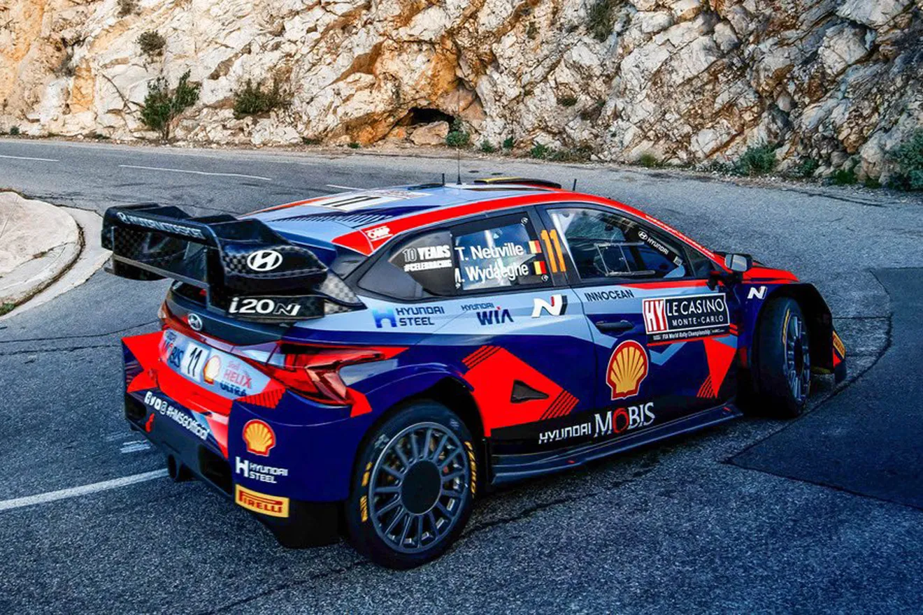 Enorme recital de Sébastien Ogier en el Rally de Montecarlo, problemas en su Toyota incluidos