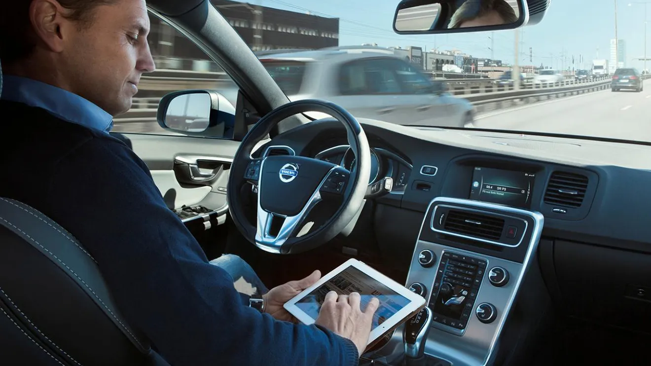 Volvo advierte de que los coches completamente autónomos están muy lejos