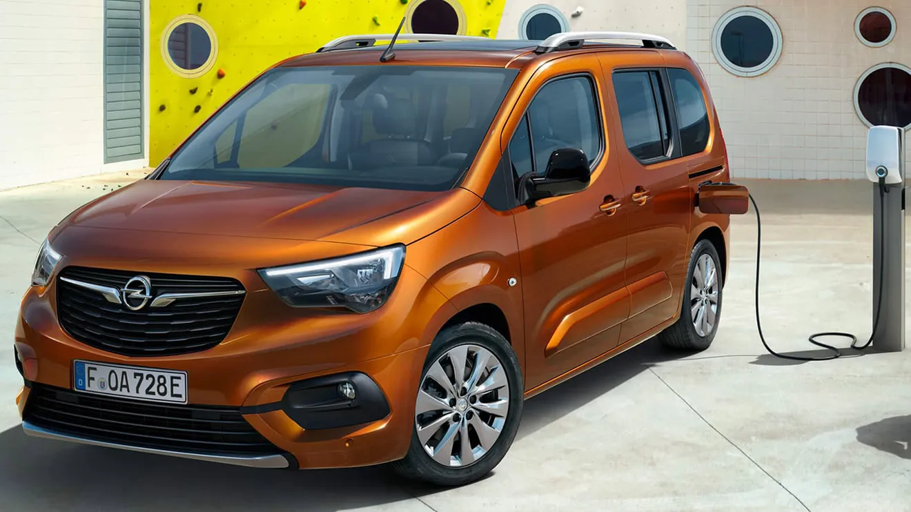 La gama del Opel Combo-e Life se reduce: la furgoneta eléctrica estrena precios para afrontar el 2023