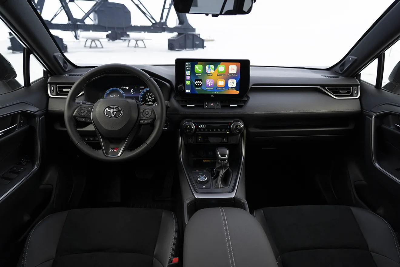 Toyota RAV4 GR SPORT - interior