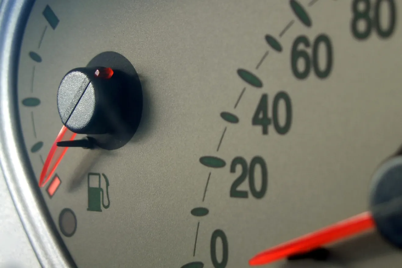 10 trucos para conducir de forma sostenible y ahorrar gasolina