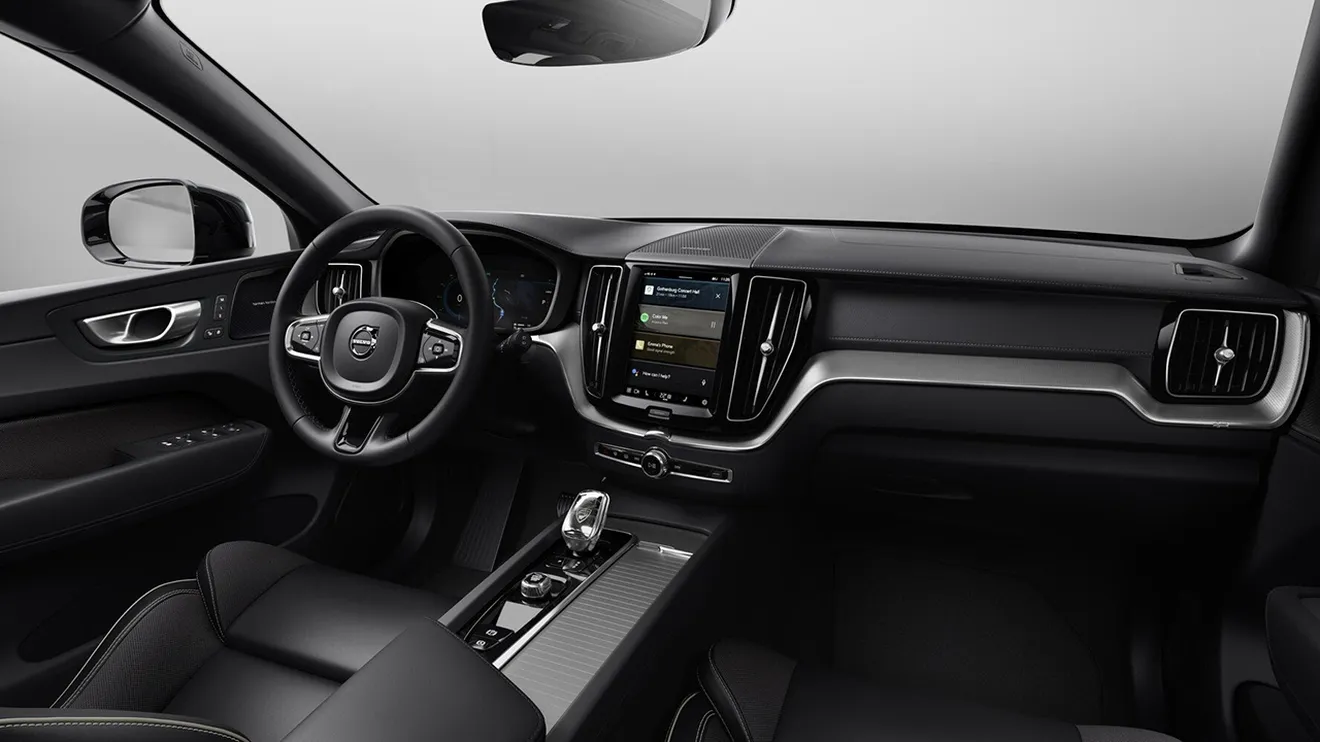 Volvo XC60 Black Edition interior