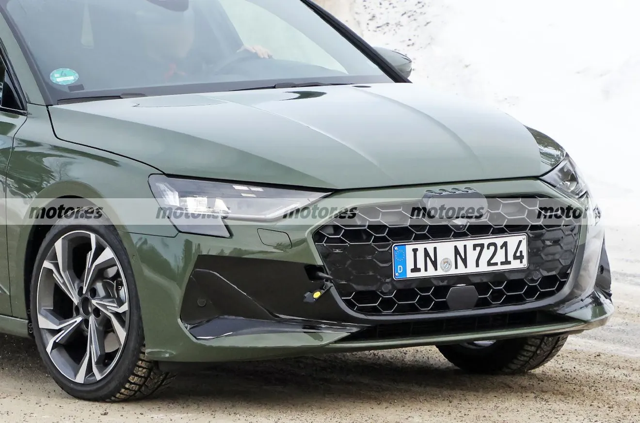 El Audi A3 Sportback Facelift vuelve a las pruebas de invierno ¡sin camuflaje!