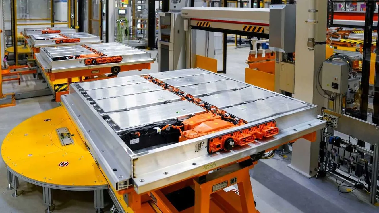 La UE convence a Volkswagen para mantener sus fábricas de baterías en Europa para impulsar la movilidad eléctrica