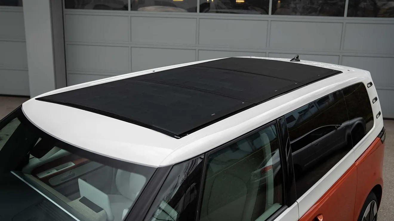ABT ha instalado paneles solares en le techo del Volkswagen ID. Buzz
